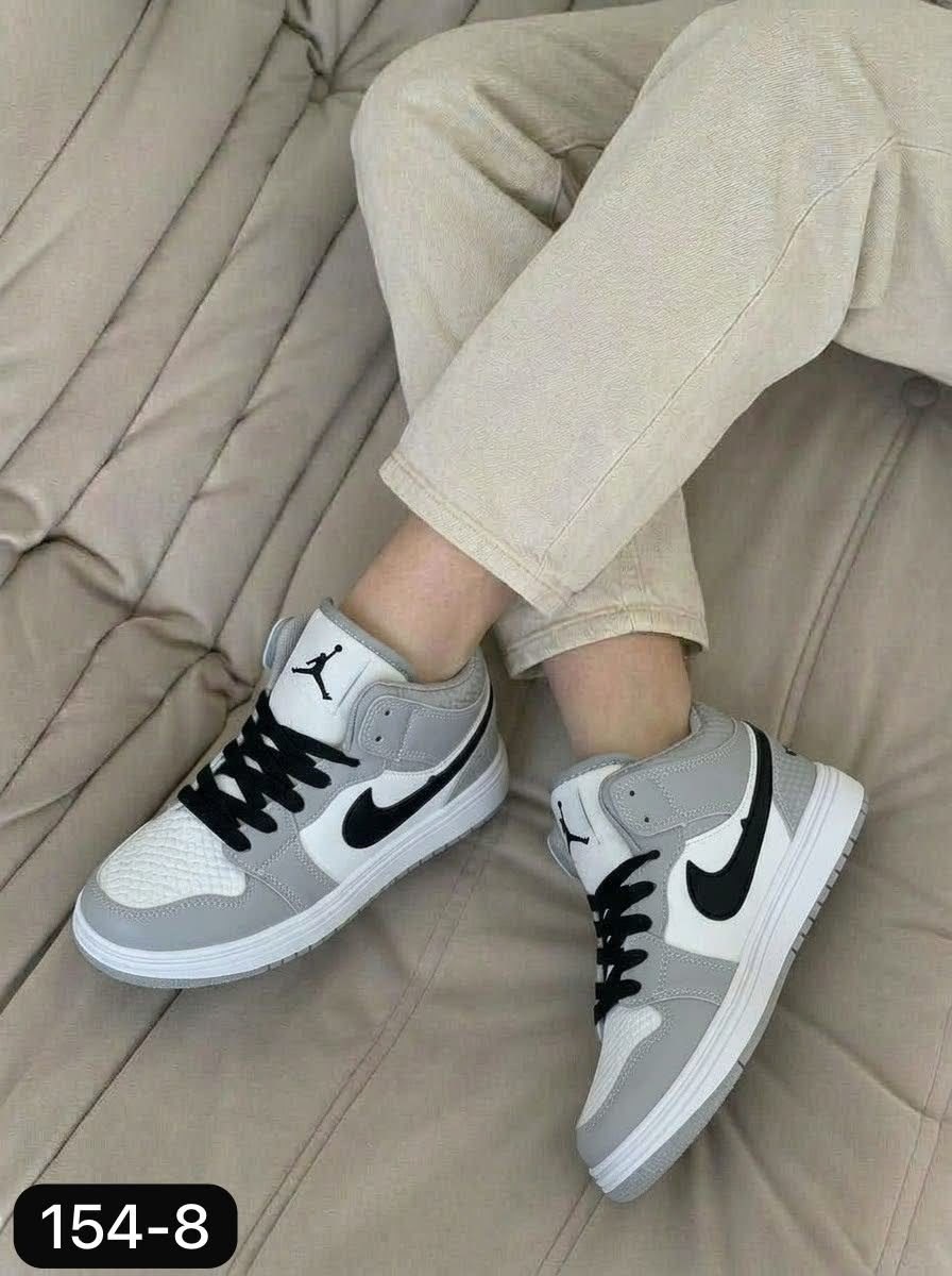 кроссовки женские nike air jordan 1,кроссовки женские nike,кроссовки,женские кроссовки nike air jordan 1 mid,кроссовки женскиe