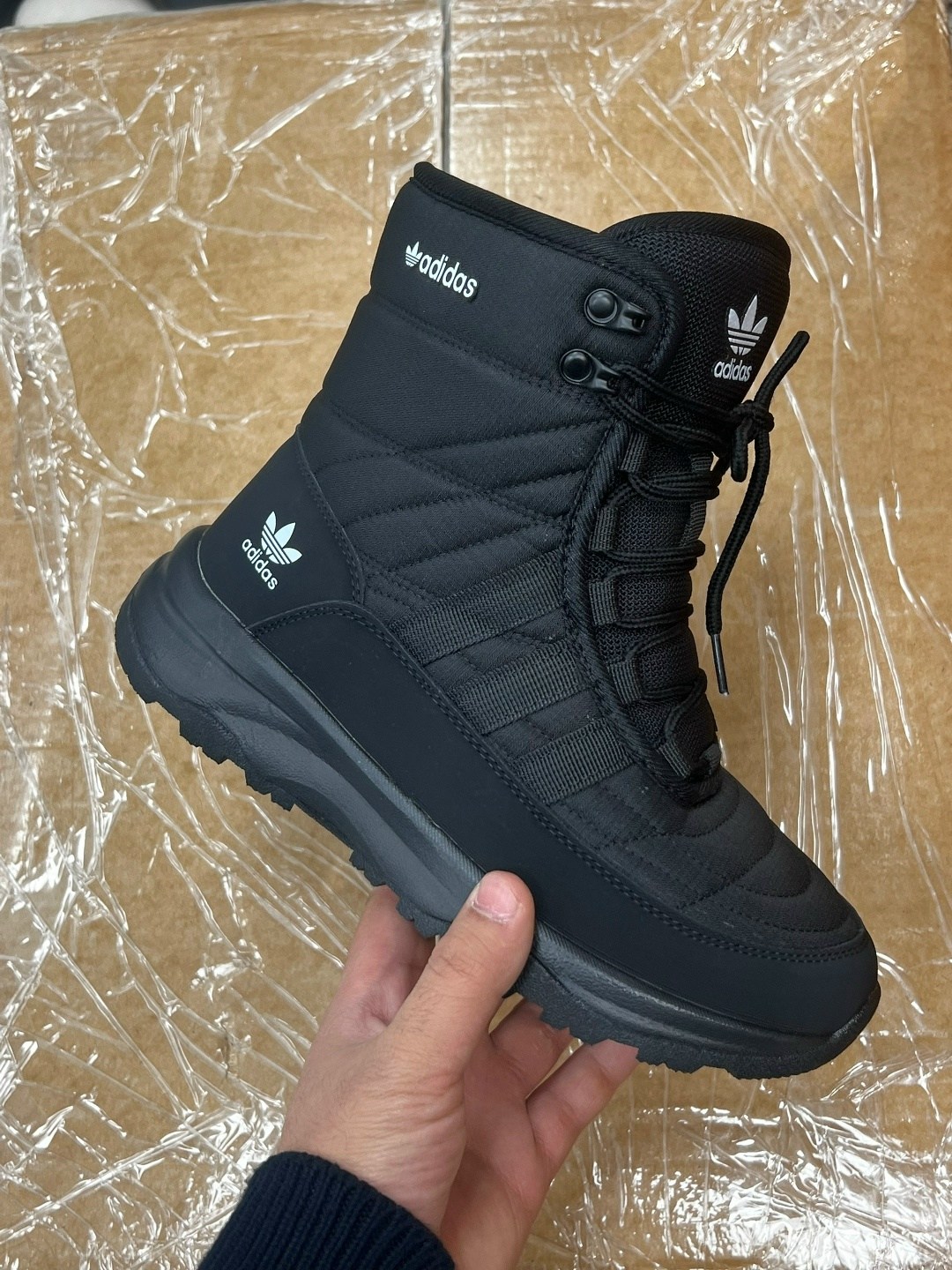 дутики высокие сапоги на меху женские adidas,дутики женские,зимние сапоги adidas цвет белый,дутики женская ,дутики женские adidas terrex