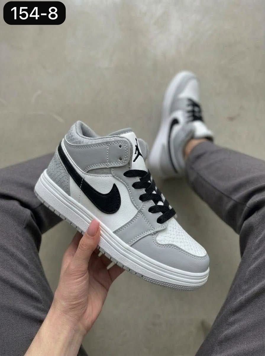 кроссовки женские nike air jordan 1,кроссовки женские nike,кроссовки,женские кроссовки nike air jordan 1 mid,кроссовки женскиe