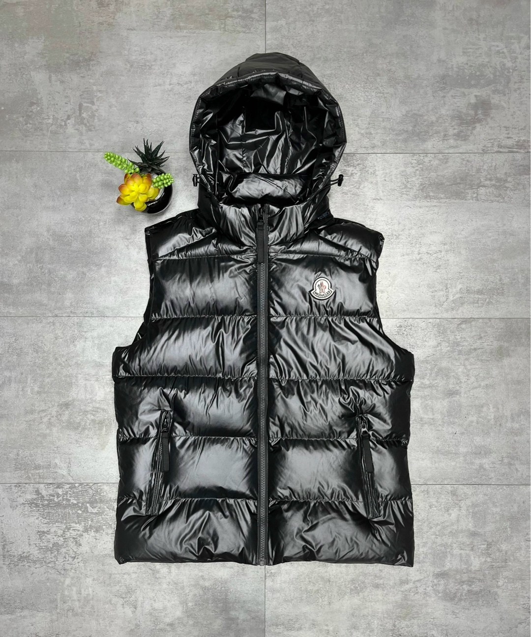 жилетка moncler,жилетка монклер,жилет moncler,жилетка мужская,жилетка монклер мужская