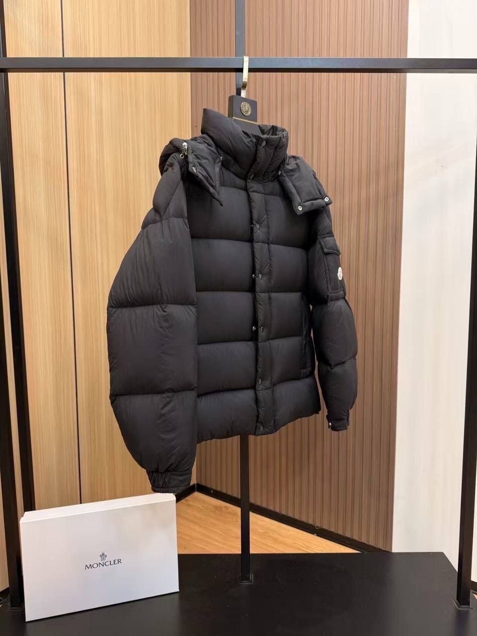 мужской чёрный пуховик moncler vezere,мужской пуховик moncler,пуховик moncler,пуховик moncler vezere премиум,пуховик moncler женский
