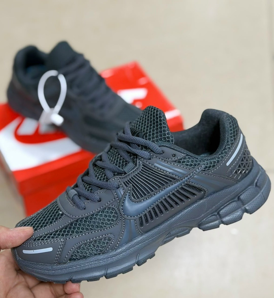 кроссовки,кроссовки мужские,мужские кроссовки nike zoom vomero 5,кроссовки nike zoom vomero 5,кроссовки мужские сетка