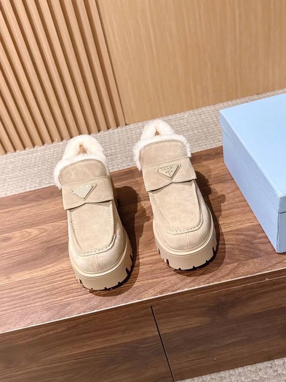 ,лоферы prada,женская ,меховая ,теплая