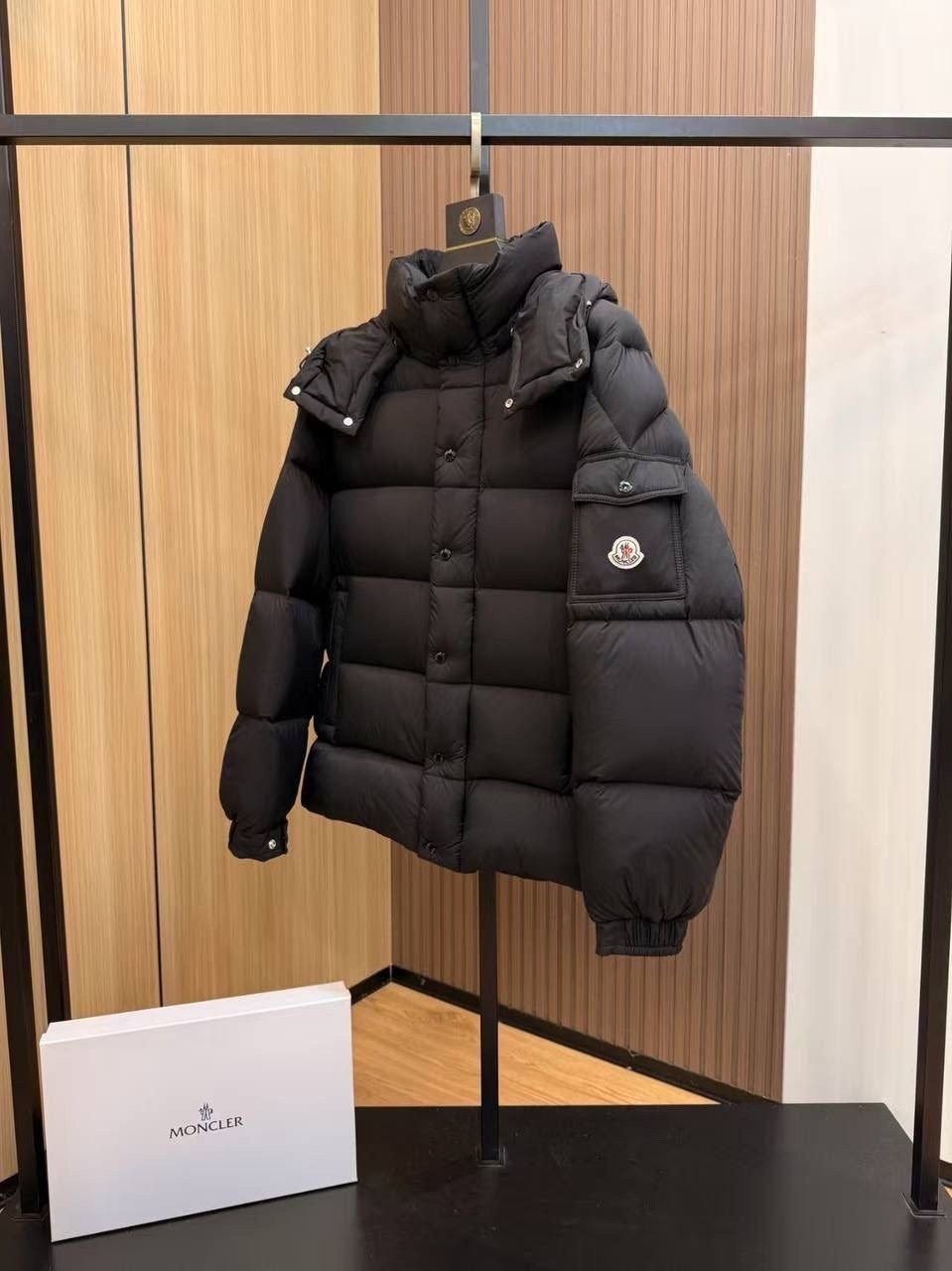мужской чёрный пуховик moncler vezere,мужской пуховик moncler,пуховик moncler,пуховик moncler vezere премиум,пуховик moncler женский