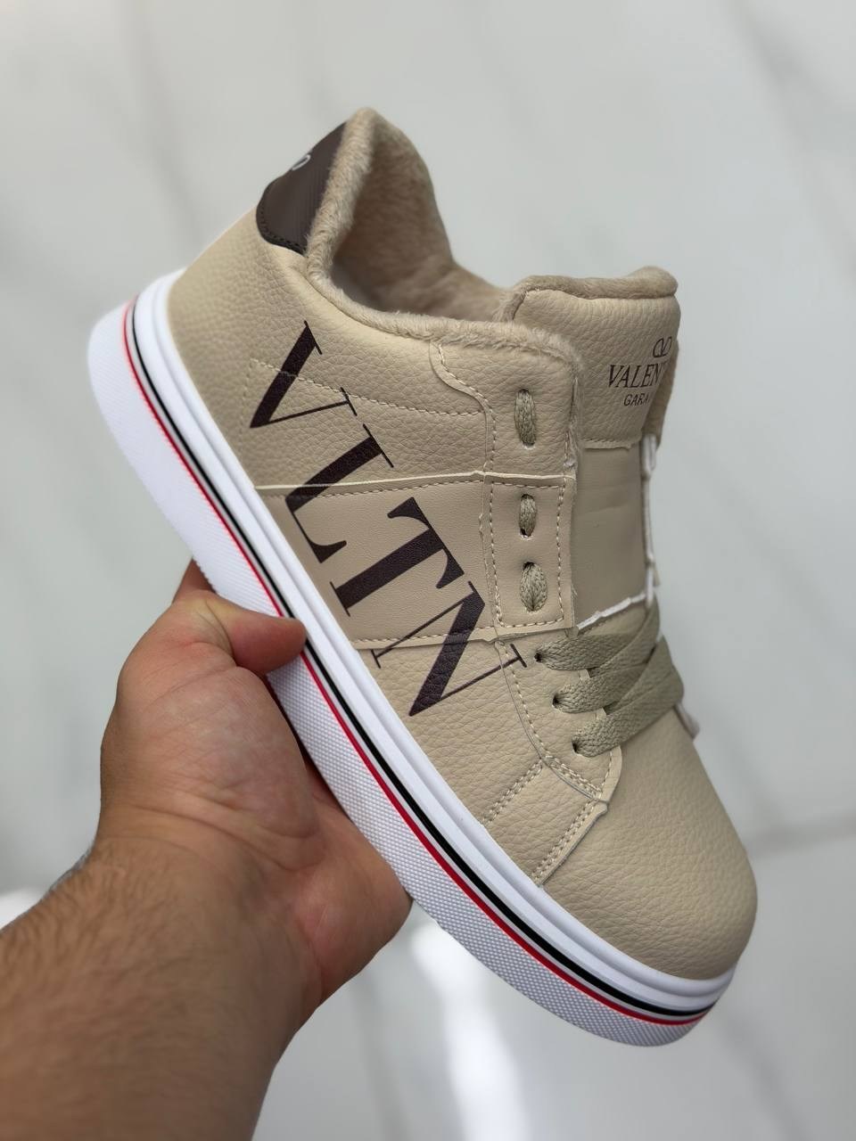 valentino кроссовки,,valentino кроссовки мужские,мужской кроссовки,кроссовки на меху