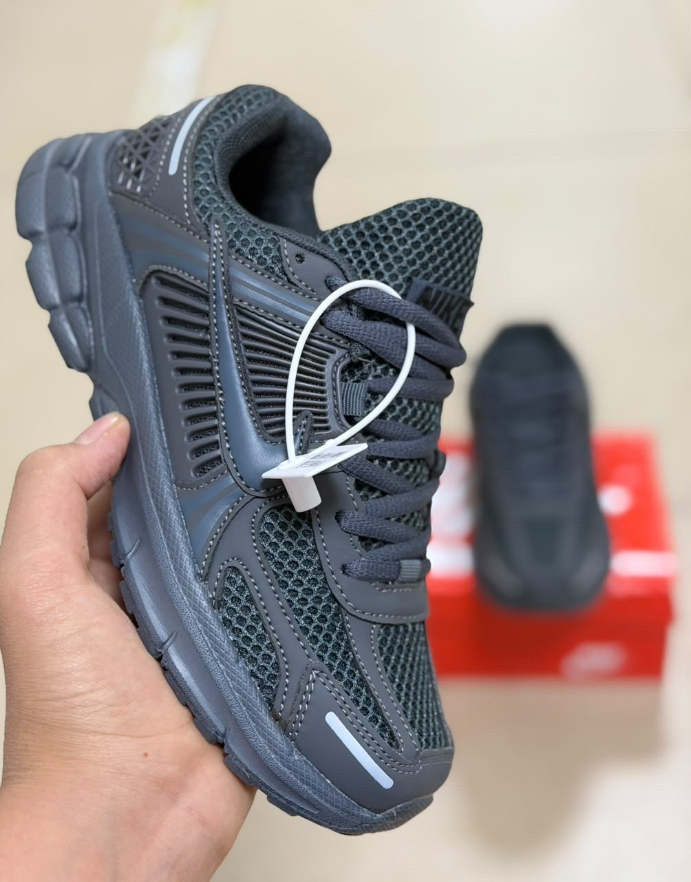 кроссовки,кроссовки мужские,мужские кроссовки nike zoom vomero 5,кроссовки nike zoom vomero 5,кроссовки мужские сетка