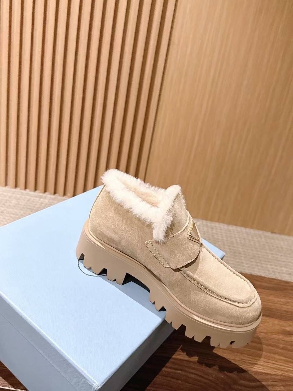 ,лоферы prada,женская ,меховая ,теплая