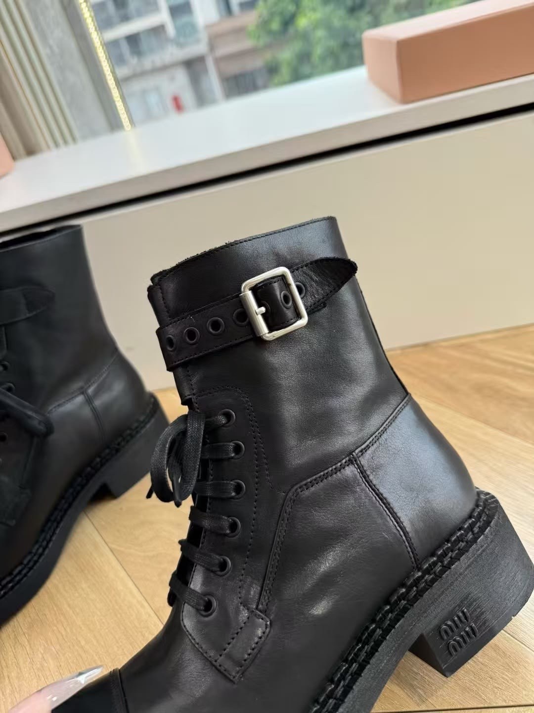 ,ботинки женские,ботинки miu miu,женские кожаные ботинки,кожаные ботинки