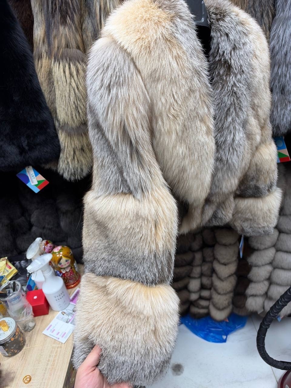 женская шуба из лисьего меха,женская куртка из натурального лисьего меха,женская шуба из натурального лисьего меха,женская шуба из цельного натурального лисьего меха,меховая куртка