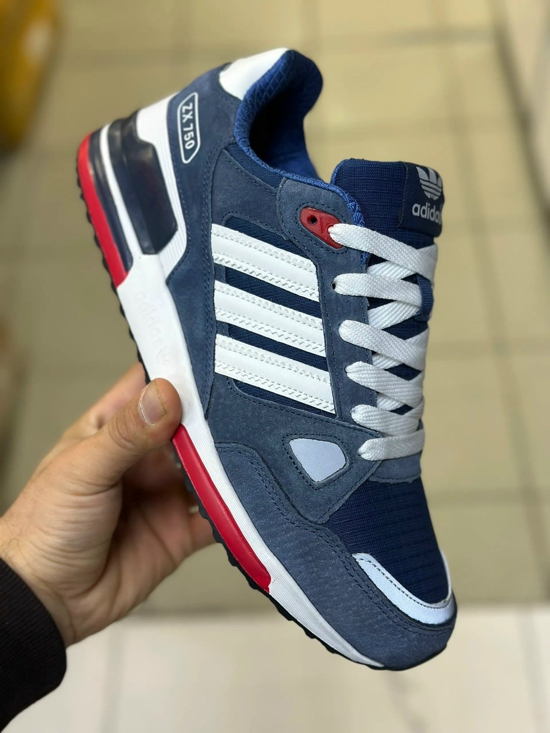 мужские кроссовки adidas,кроссовки мужские adidas zx 750,кроссовки adidas zx 750,кроссовки adidas,кроссовки