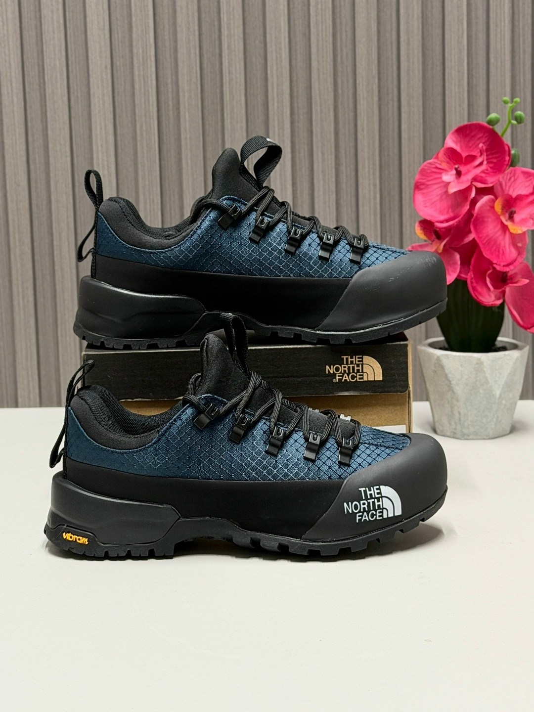 кроссовки the north face gore-tex дышащие непромокаемые,кроссовки glenclyffe gore-tex the north face,кроссовки мужские the north face,кроссовки glenclyffe gore-tex the north face цвет белый серый,крос