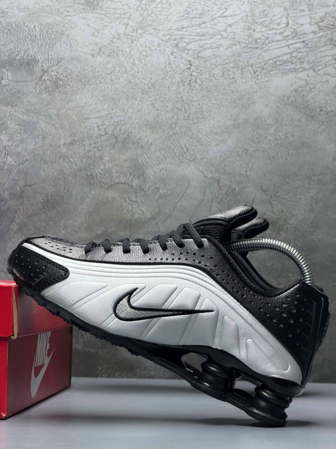 nike shox r 4,nike shox,nike shox tl,кроссовки,nike shox nz