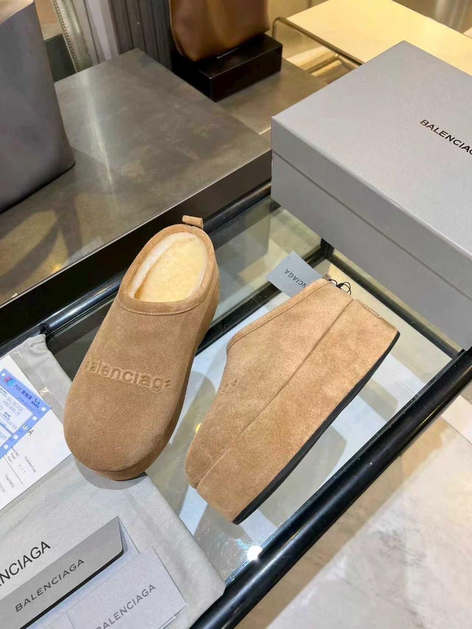 сабо balenciaga,угги женские,,мюли balenciaga,balenciaga кроссовки женские