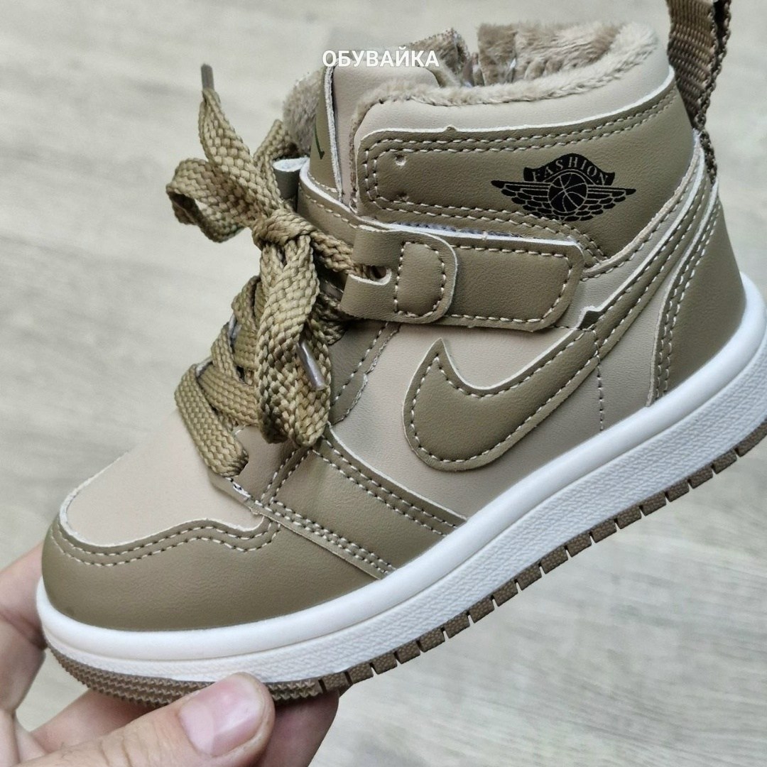 кроссовки,спортивная ,nike air jordan 1 mid,кроссовки мальчику,nike air jordan 1 mid se