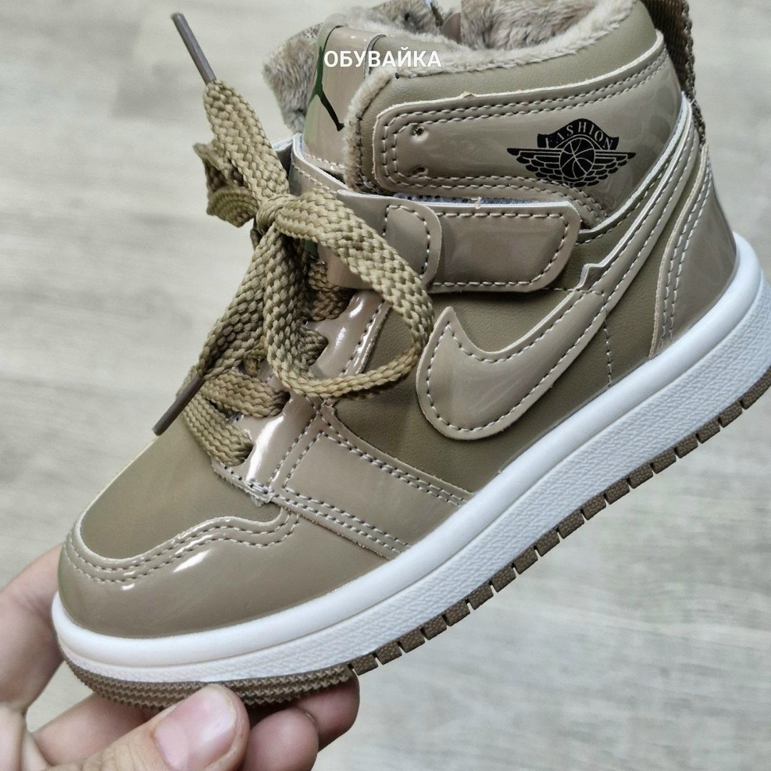 кроссовки,спортивная ,nike air jordan 1 mid,кроссовки мальчику,nike air jordan 1 mid se