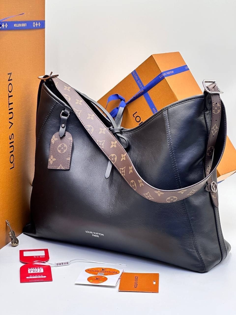 сумка женская louis vuitton,сумка louis vuitton,louis vuitton сумка на плечо,женская кожаная сумка louis vuitton carry all черная,louis vuitton сумка шоппер на плечо