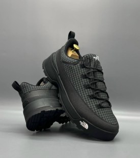 Кроссовки
