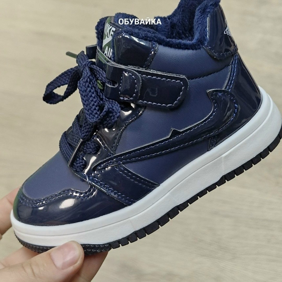 кроссовки,спортивная ,nike air jordan 1 mid,кроссовки мальчику,nike air jordan 1 mid se
