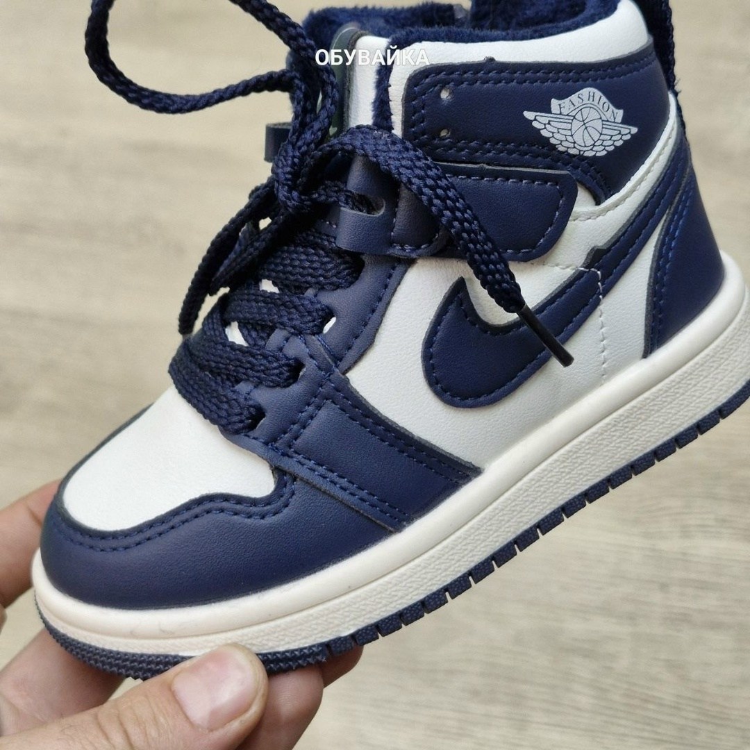кроссовки,спортивная ,nike air jordan 1 mid,кроссовки мальчику,nike air jordan 1 mid se