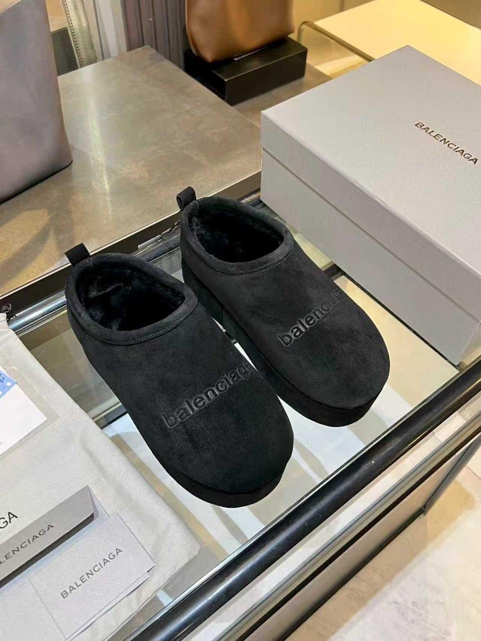 сабо balenciaga,угги женские,,мюли balenciaga,balenciaga кроссовки женские